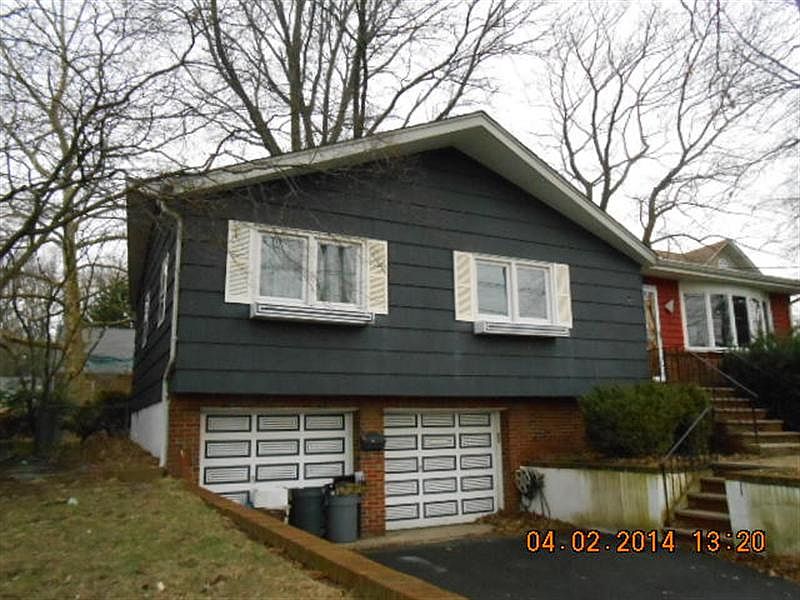 2nd image of 1036 Woodland Ave