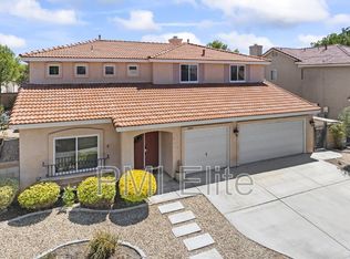 2814 Caruso Ln, Lancaster, CA 93536