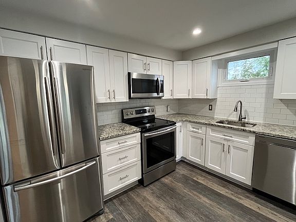 2nd image of 2050 Delaware Ave APT G