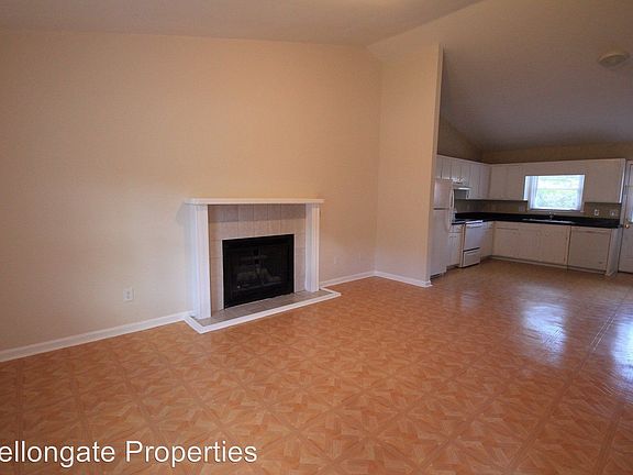 2nd image of 137 Browning Ln