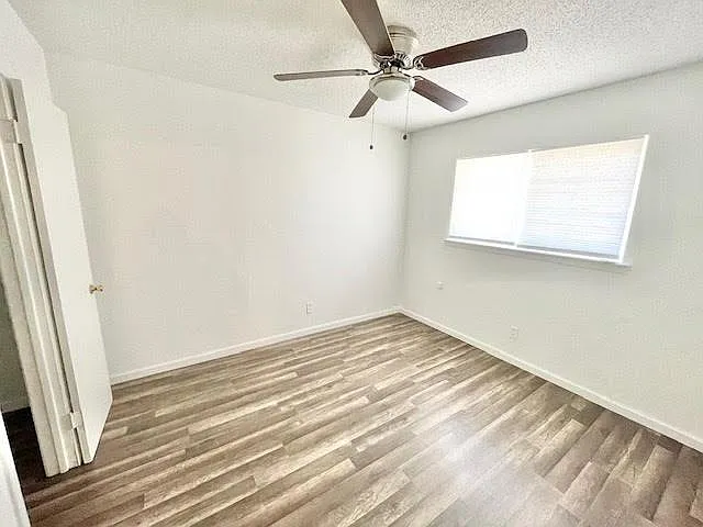 811 Redbird Dr — Photo 5