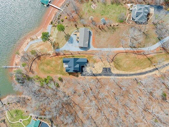 4th image of 1216 Runaway Bay Rd