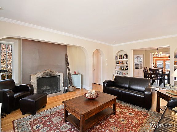 Living Room/Dining Room