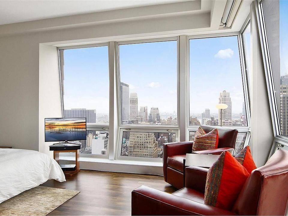 1st image of 400 5th Ave APT 36E