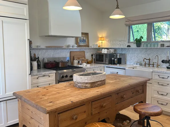 175 H Ave #2, Coronado, CA 92118