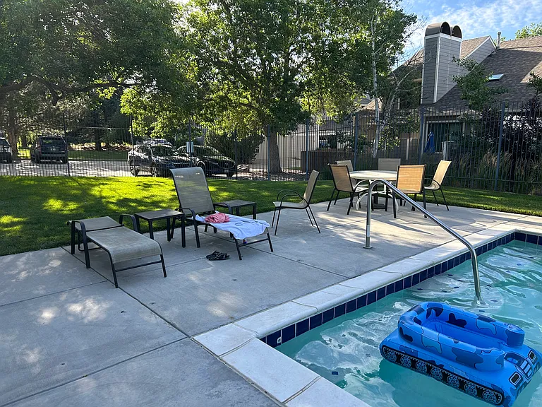 356 S Taft Ct #105 — Photo 8