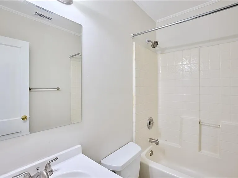 158 Hedges St SE #158 — Photo 8