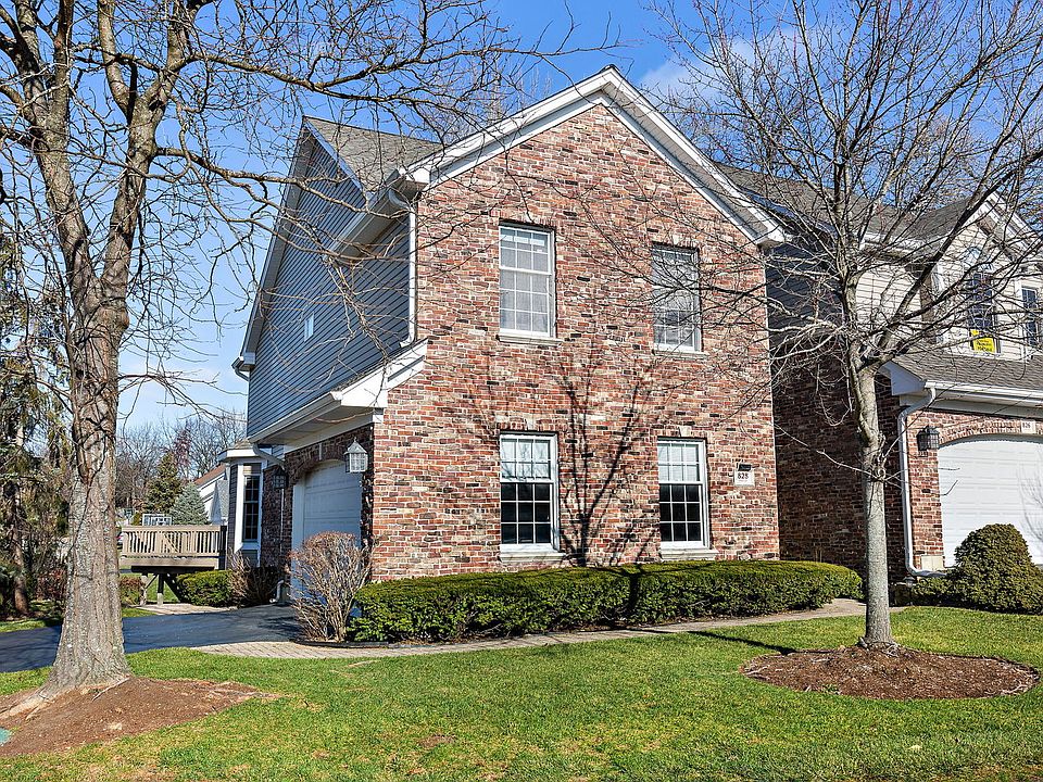 1st image of 828 W Drew Ln #828