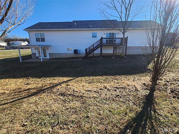 5th image of 96 Fox Dr