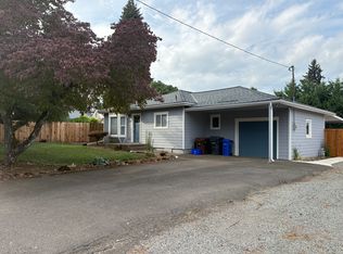 179 A V Davis Rd, Oregon City, OR 97045