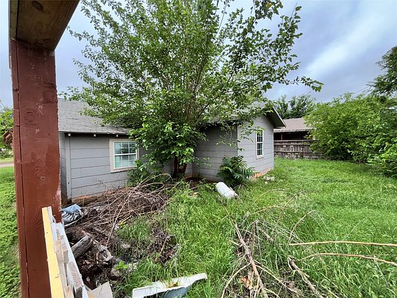 4th image of 1400 N 8th St