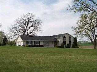 12155 Cousins Rd, Peosta, IA 52068