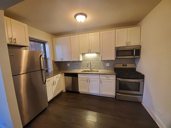 3rd image of 2539 W Carmen Ave #G