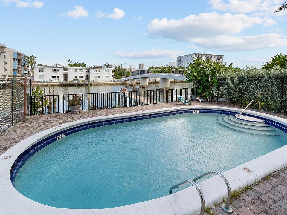 2nd image of 8101 Crespi Blvd APT 205