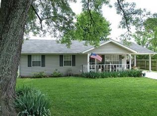 102 Hastings Ave, Gentry, AR 72734