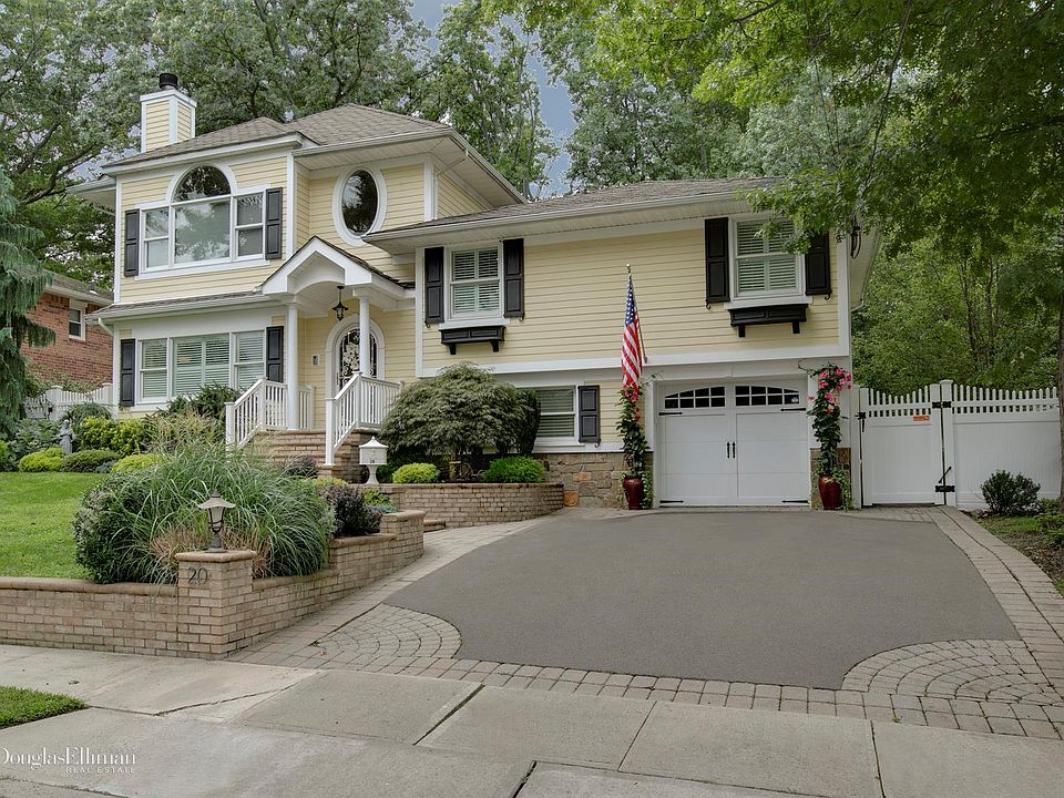 1st image of 20 Wood Dr