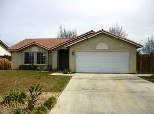 204 S Chablis Ave, Kerman, CA 93630