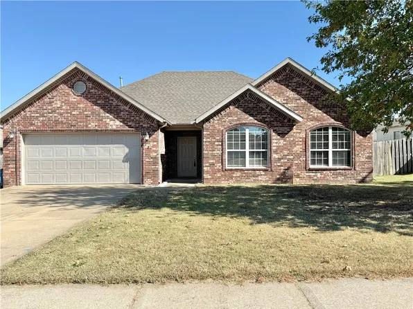 801 SW Summitchase Rd, Bentonville, AR 72712