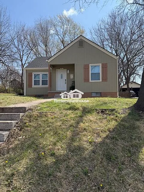 Building Photo - 441 N Hardesty Ave
