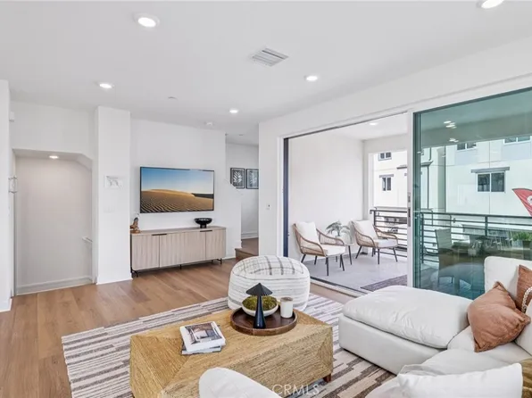 1673 Constellation Dr, San Pedro, CA 90731