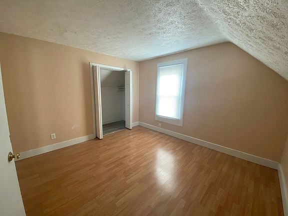 2nd image of 719 W Jefferson St #B