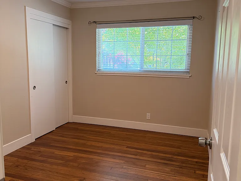 1906 Diamond Ct — Photo 23