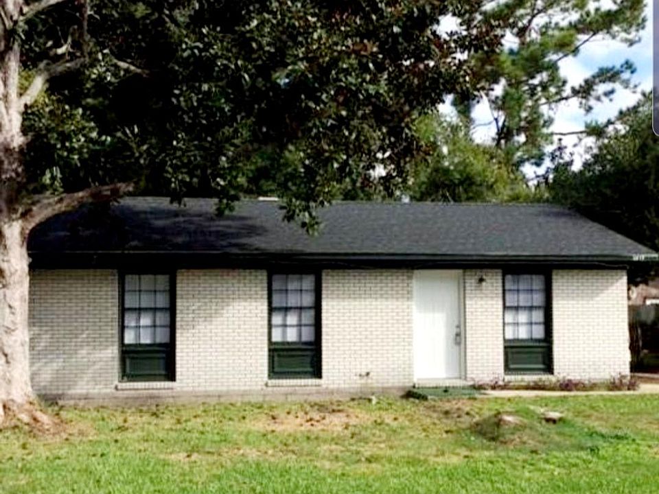 1st image of 2819 College Park Dr