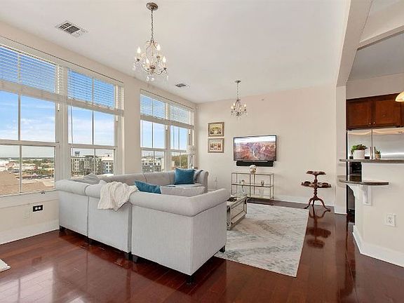 2nd image of 55 Mallory Ave #73