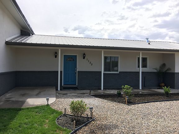 2nd image of 1155 Manzanito Dr
