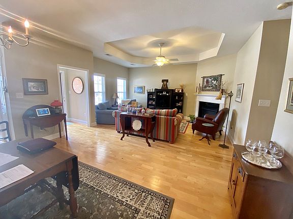5th image of 103 Londonberry Ct