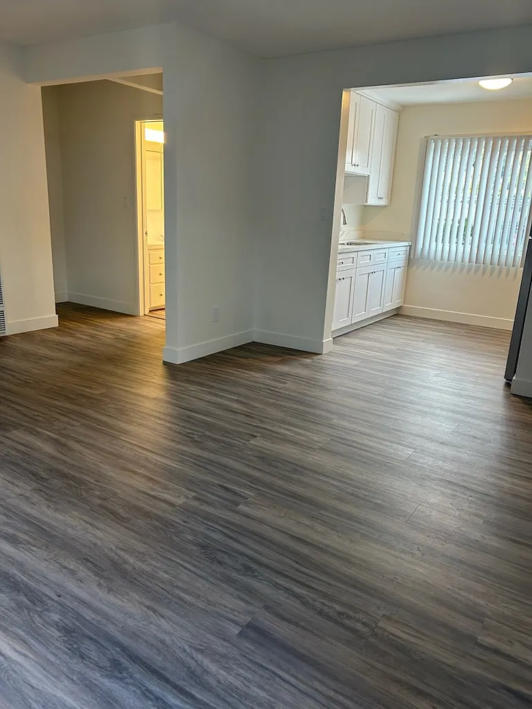 2 bed, 800 sqft, $2,250 — Photo 2