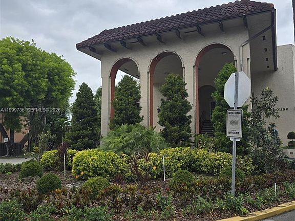 3rd image of 10786 N Kendall Dr APT D5
