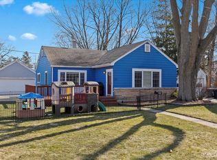 397 N Commonwealth Ave, Elgin, IL 60123