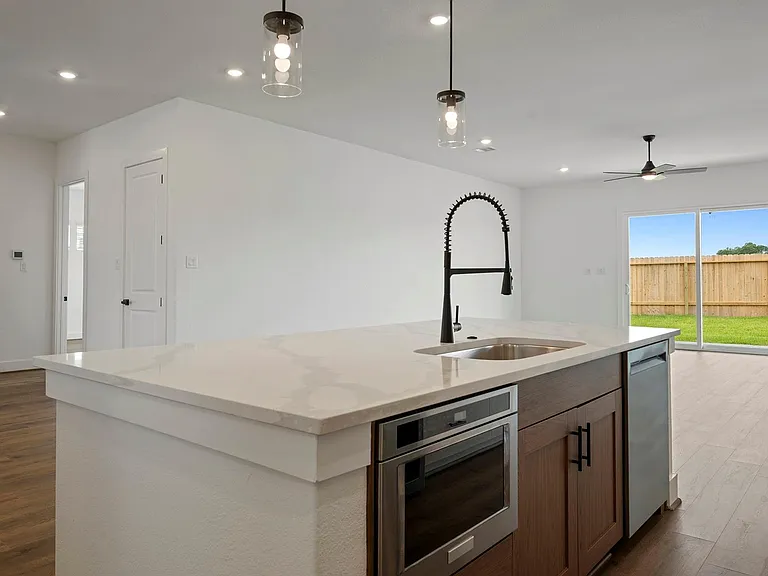 1808 Drover Ln — Photo 9