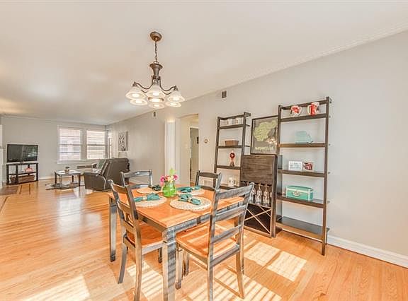 5th image of 7532 York Dr APT 2E