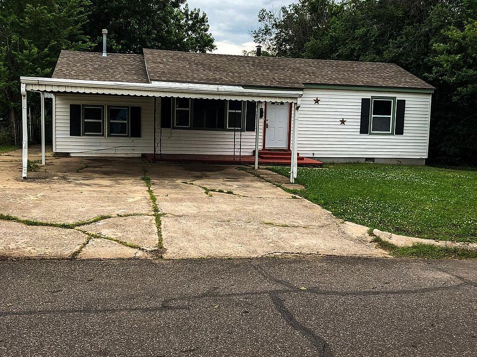 1st image of 609 Proctor Pl