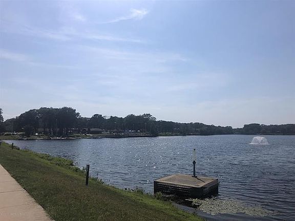 4th image of 384A Chatham Ct