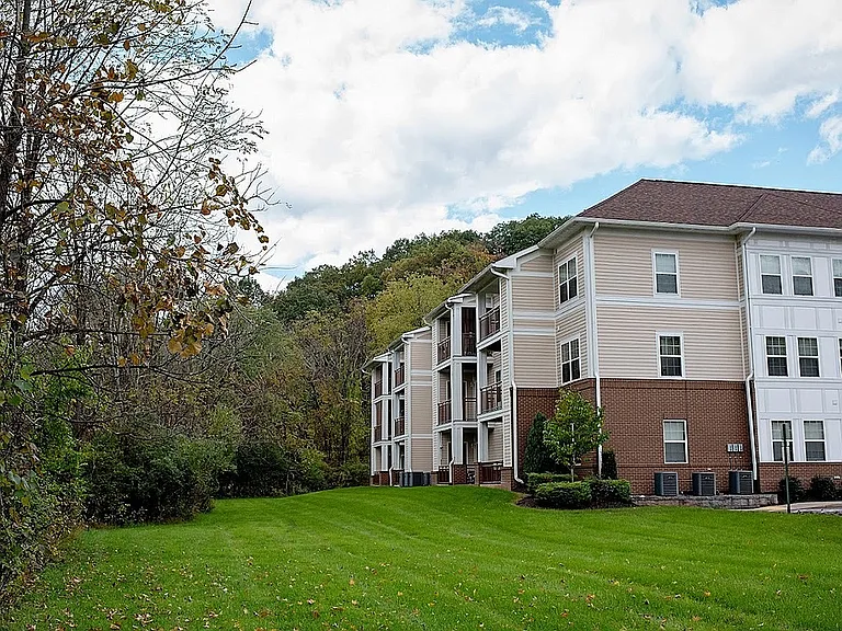 Diamond Pointe - Williamsport, PA - Country Like Setting
