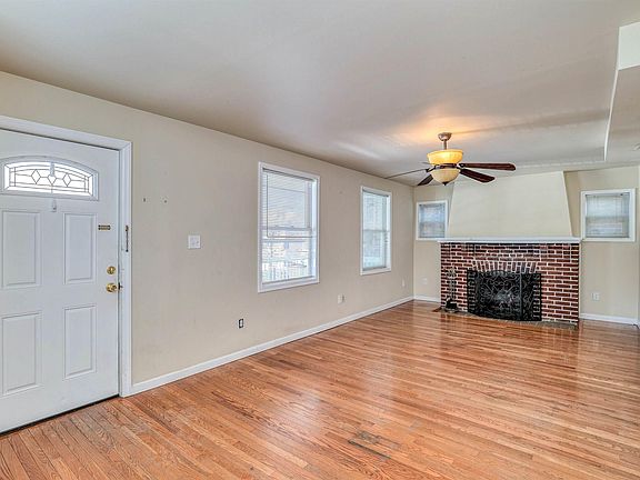 5th image of 4714 Ventnor Ave