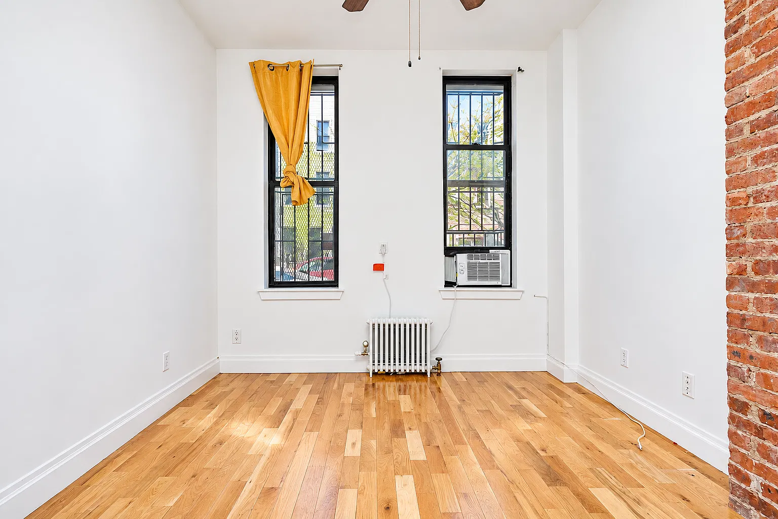 294 Harman Street — Photo 3