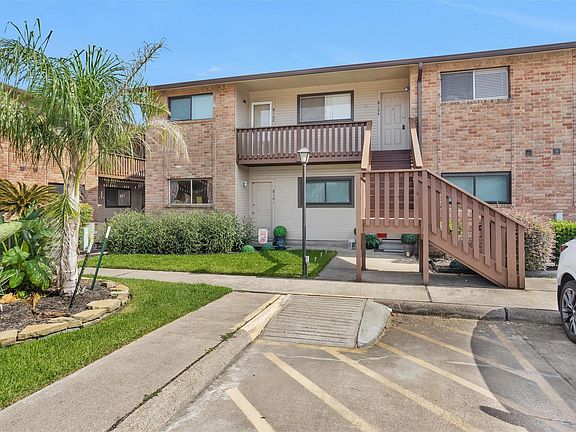 2nd image of 801 River Rd APT 104E