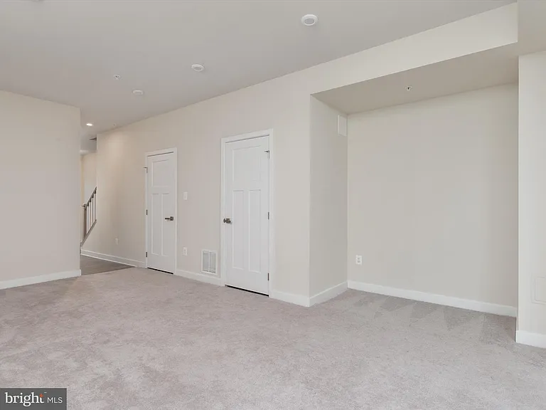 559 Levanna Lane Gln — Photo 9