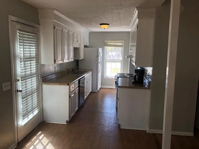 113 N Crossing Dr — Photo 3