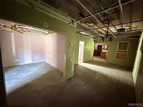 3rd image of 59 Glor St
