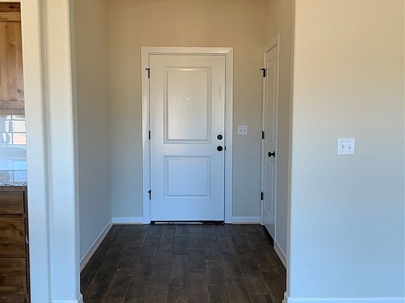 4th image of 412 NW 7th St
