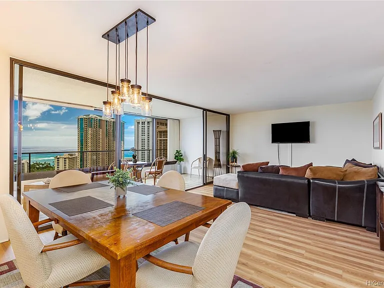 1910 Ala Moana Blvd #28C — Photo 8