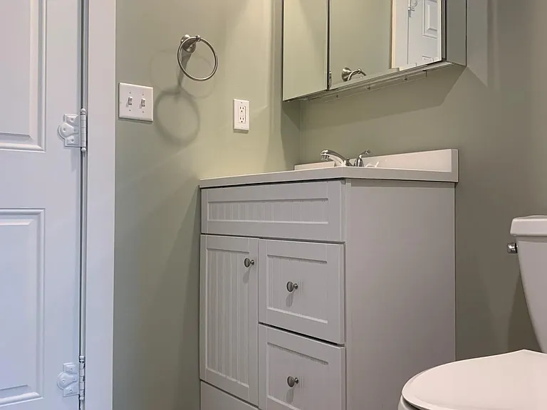 1220 Fulton St W — Photo 8