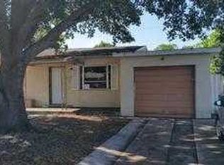 1049 Olive St, Cocoa, FL 32922
