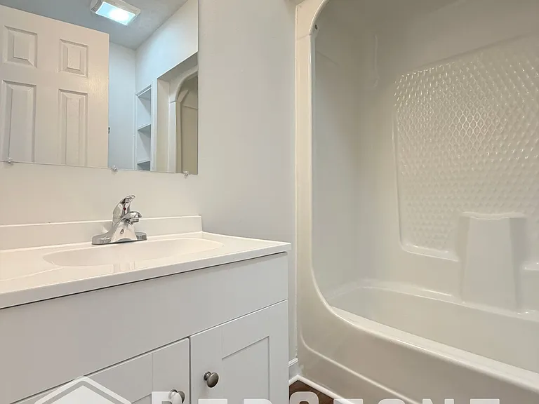 1730 Wood Ave #A — Photo 13