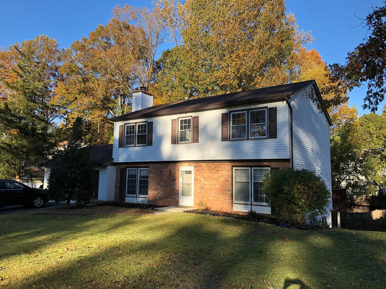 5 bed, 4.5 bath, 3178 sqft, $4,000 — Photo 2